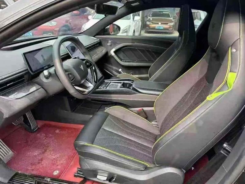 淄博23年哪吒GT4