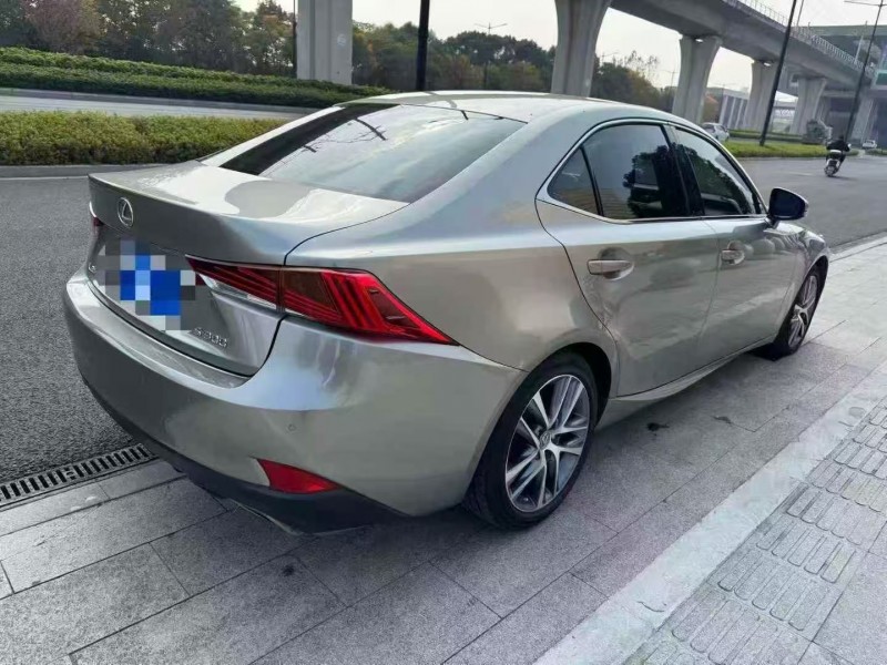 杭州18年雷克萨斯IS5