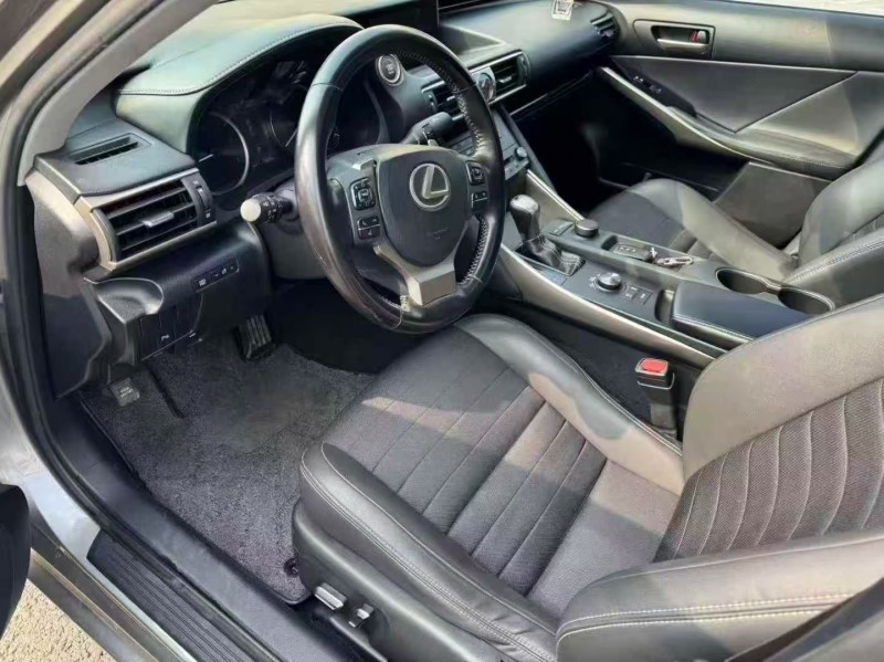 杭州18年雷克萨斯IS9