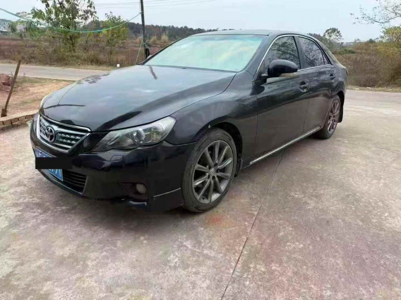 鹰潭12年丰田锐志3