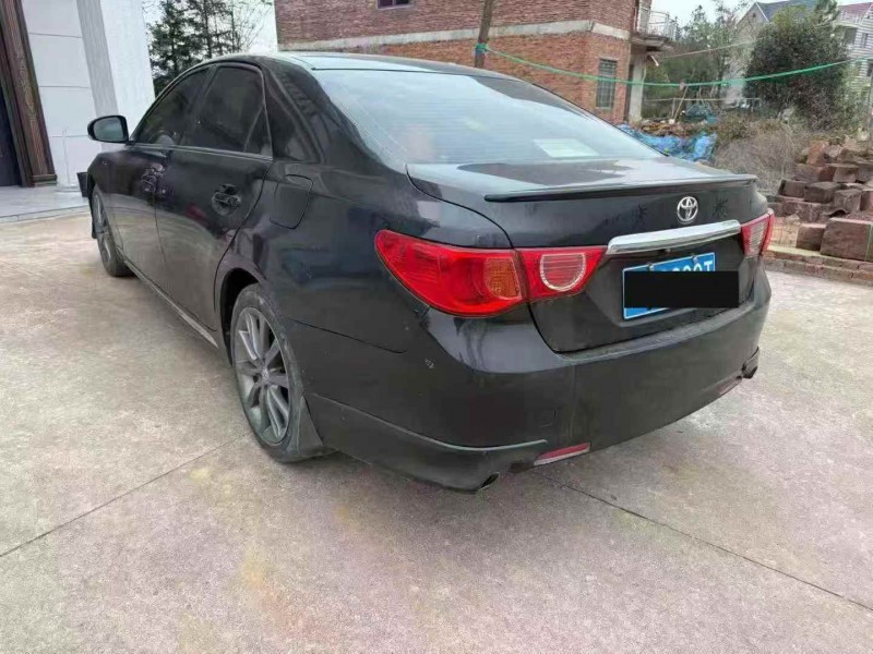 鹰潭12年丰田锐志7