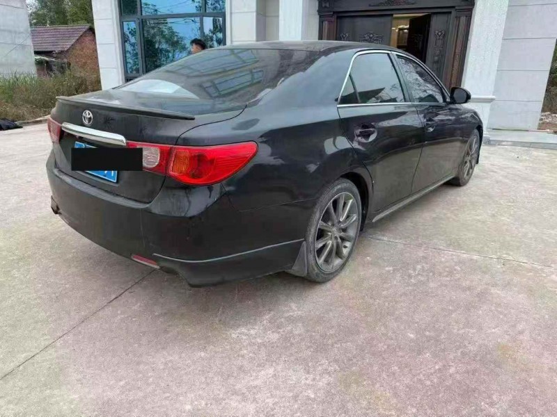 鹰潭12年丰田锐志8