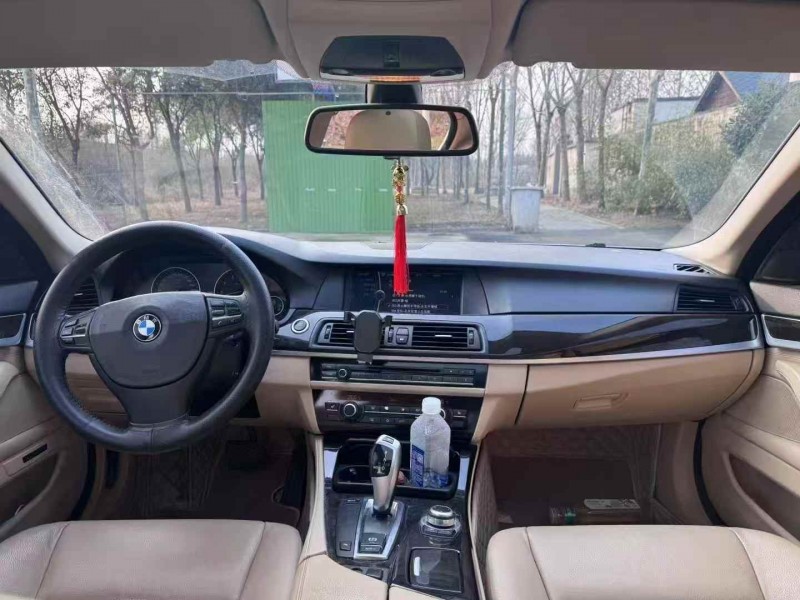 新乡11年宝马5系4