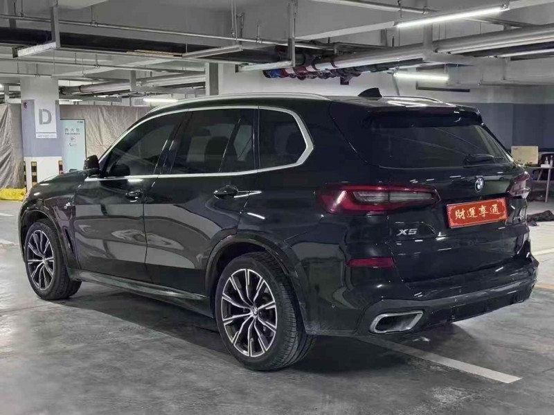 新乡21年宝马X57