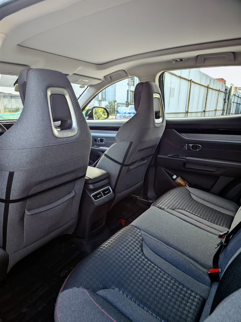 绍兴25年奇瑞捷途6