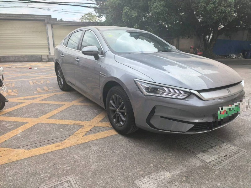 广州24年比亚迪秦2