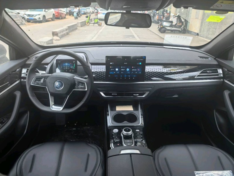 广州24年比亚迪秦6