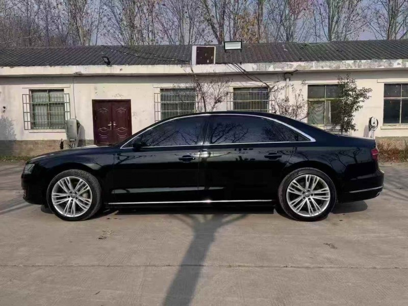 焦作17年奥迪A8L7