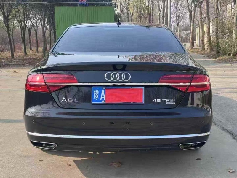 焦作17年奥迪A8L9
