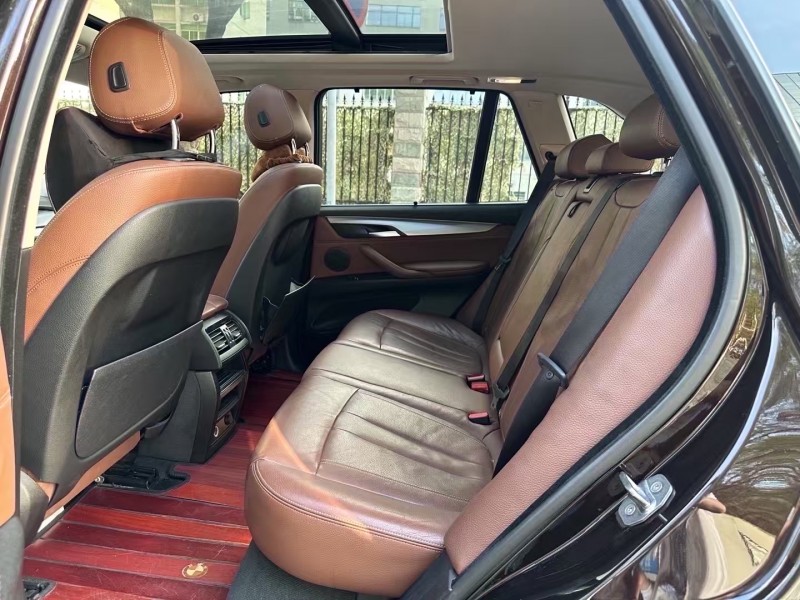 深圳19年宝马X54