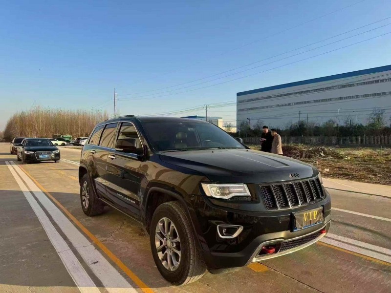 菏泽14年Jeep大切诺基3