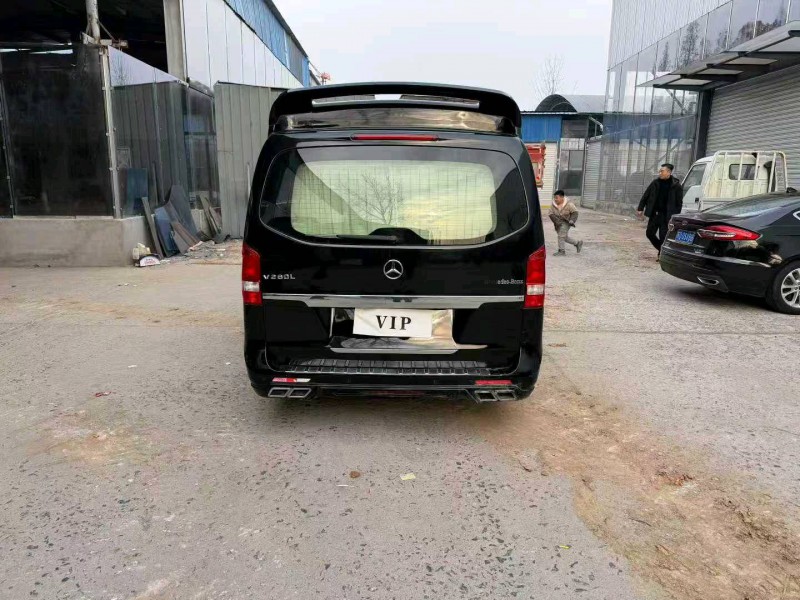 徐州19年奔驰威霆9