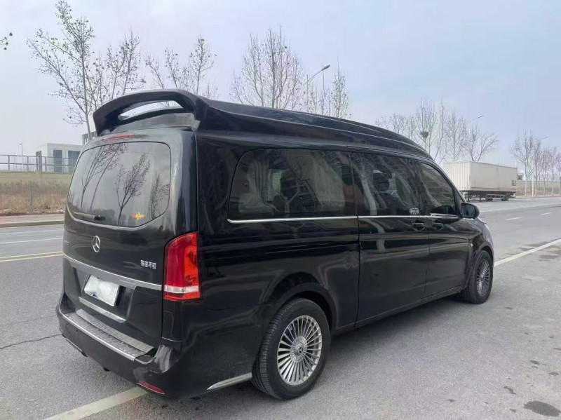 青岛20年奔驰威霆7