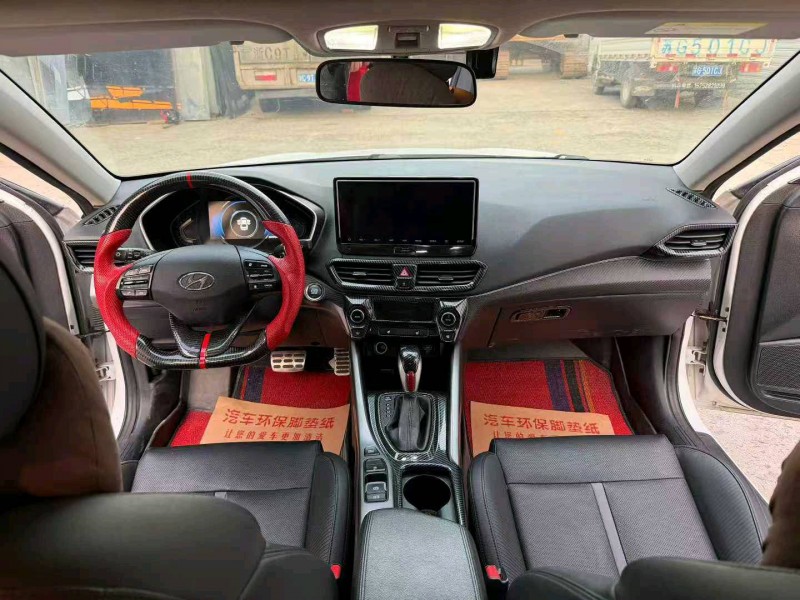 徐州19年现代菲斯塔8