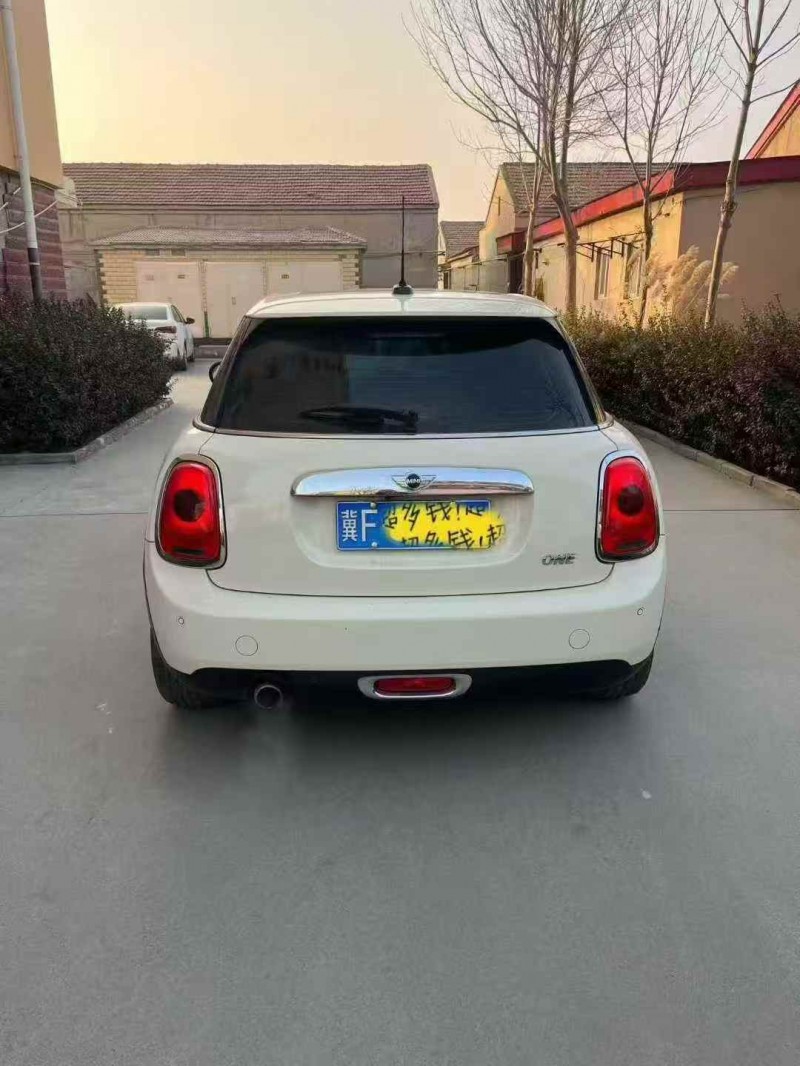 承德16年宝马迷你9