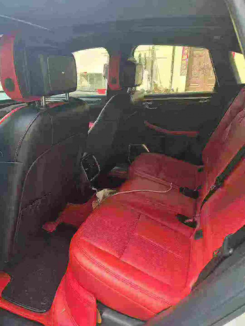 淮安17年保时捷Macan7