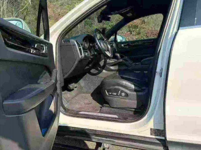 宁波18年保时捷卡宴6