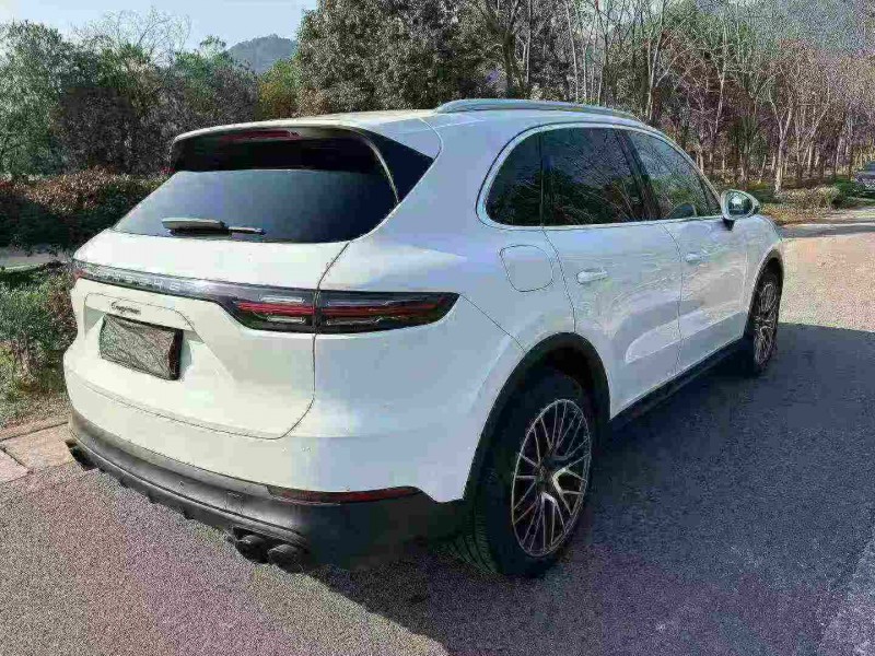 宁波18年保时捷卡宴8