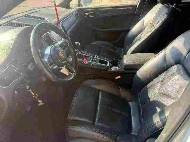 衢州15年保时捷Macan6