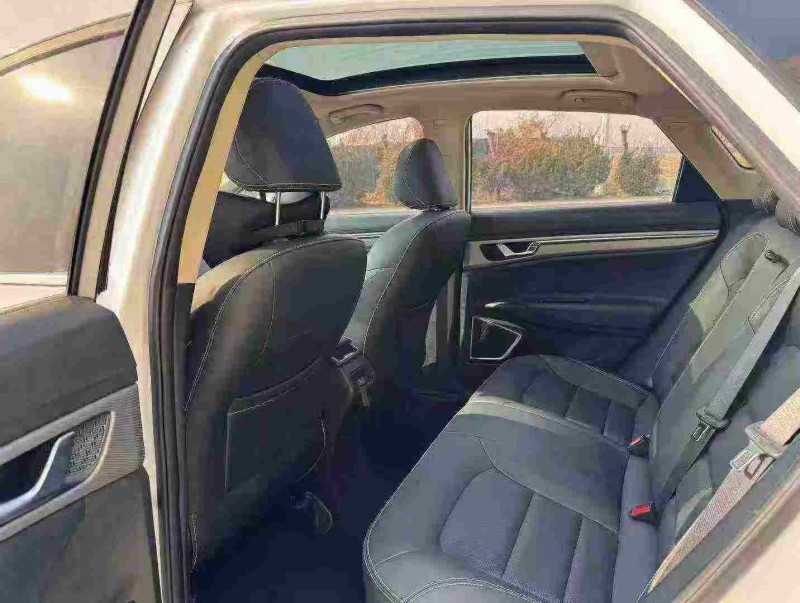 淮安18年吉利帝豪6