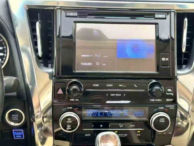 龙岩19年丰田埃尔法4