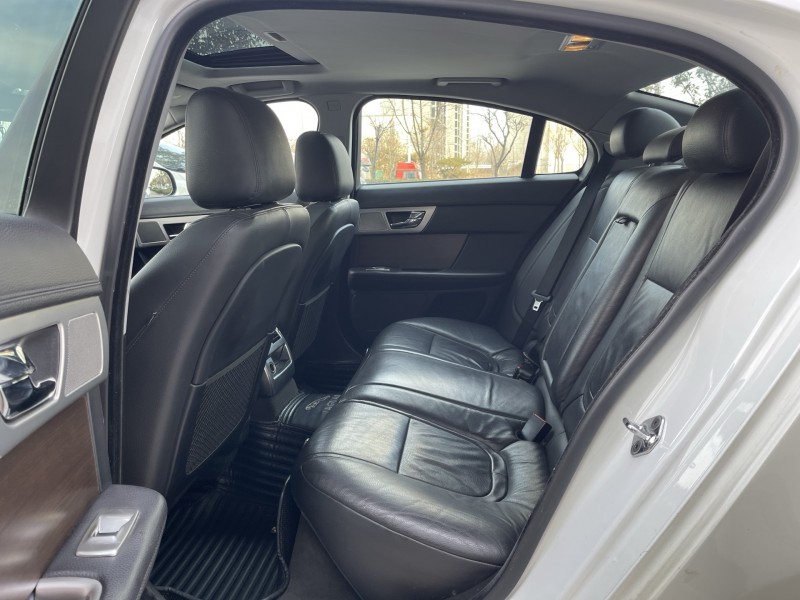 济宁17年捷豹XF5