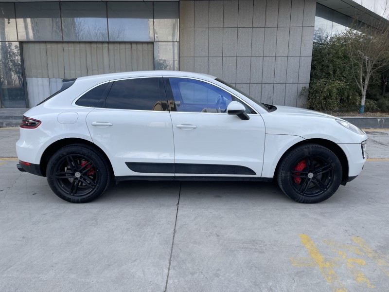 济宁15年保时捷Macan8