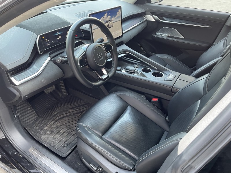 济宁24年极氪汽车0019