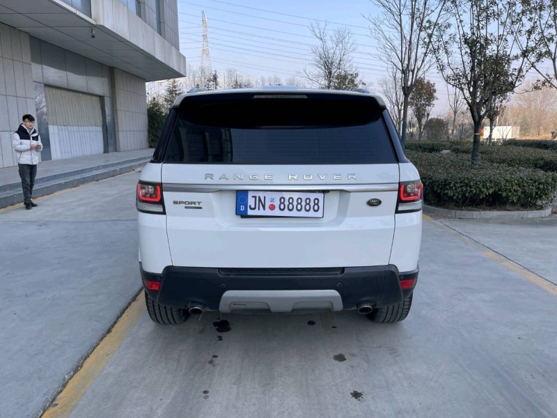 济宁15年路虎揽胜运动8