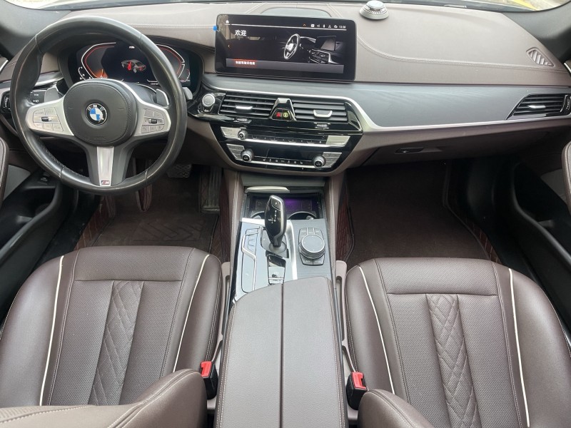 济宁23年宝马5系4