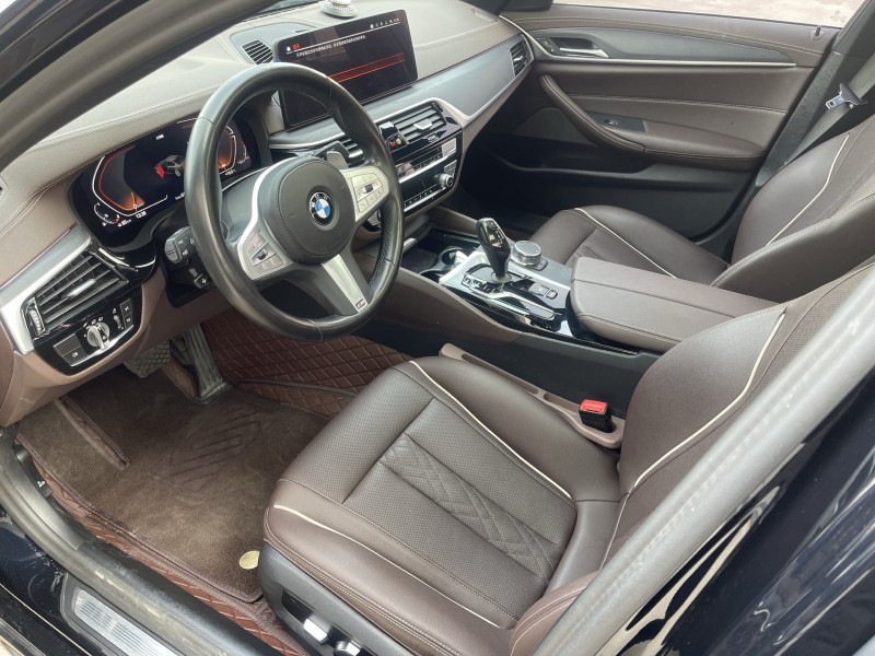 济宁23年宝马5系6