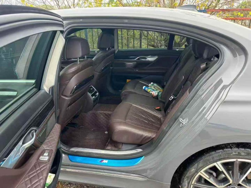 九江21年宝马7系4