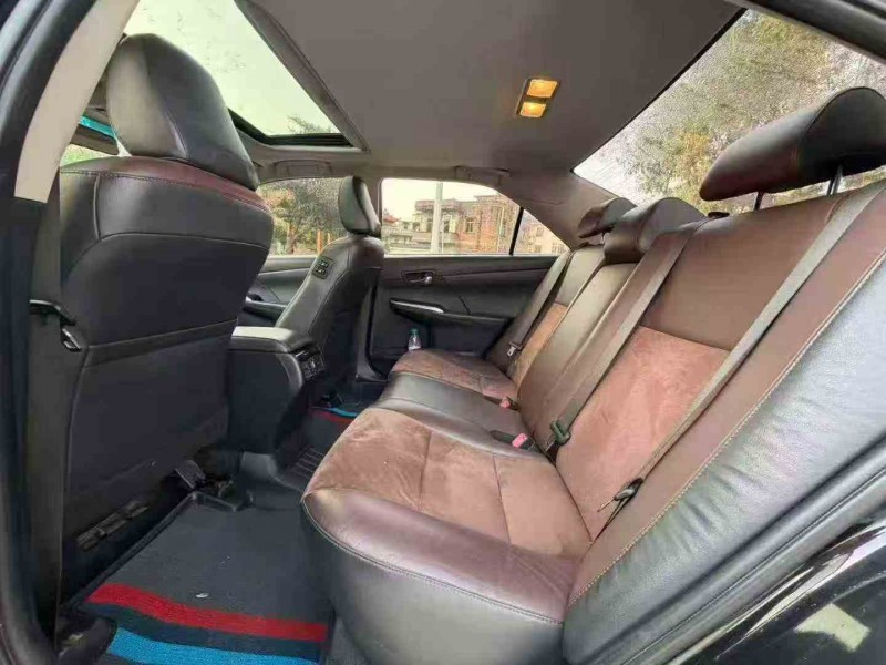 江门17年丰田凯美瑞5