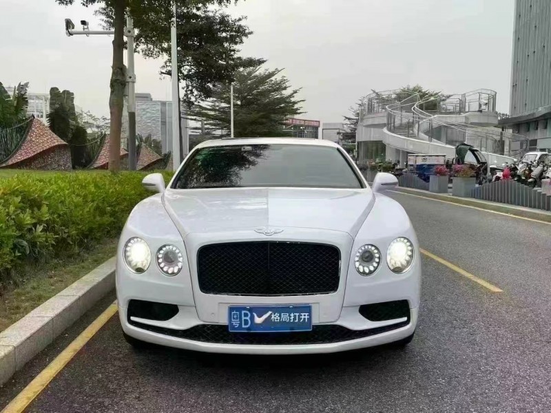 广州17年宾利飞驰1