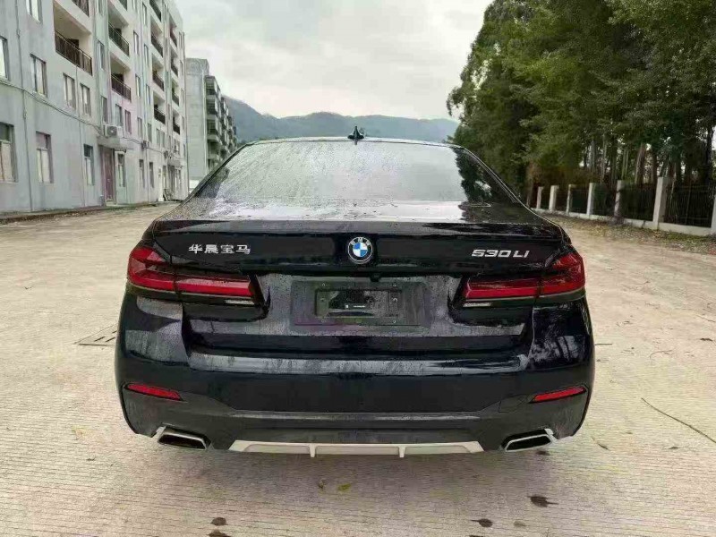 南平23年宝马5系9