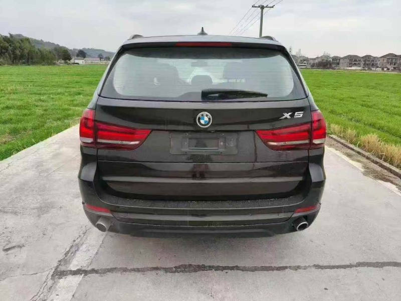 金华16年宝马X58