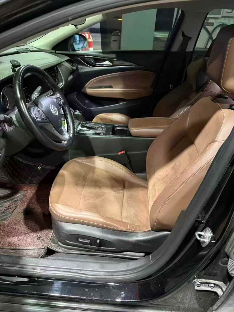 潍坊18年别克君威4