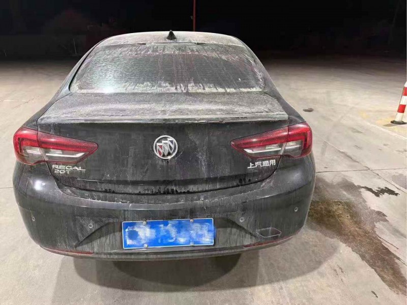 潍坊18年别克君威9