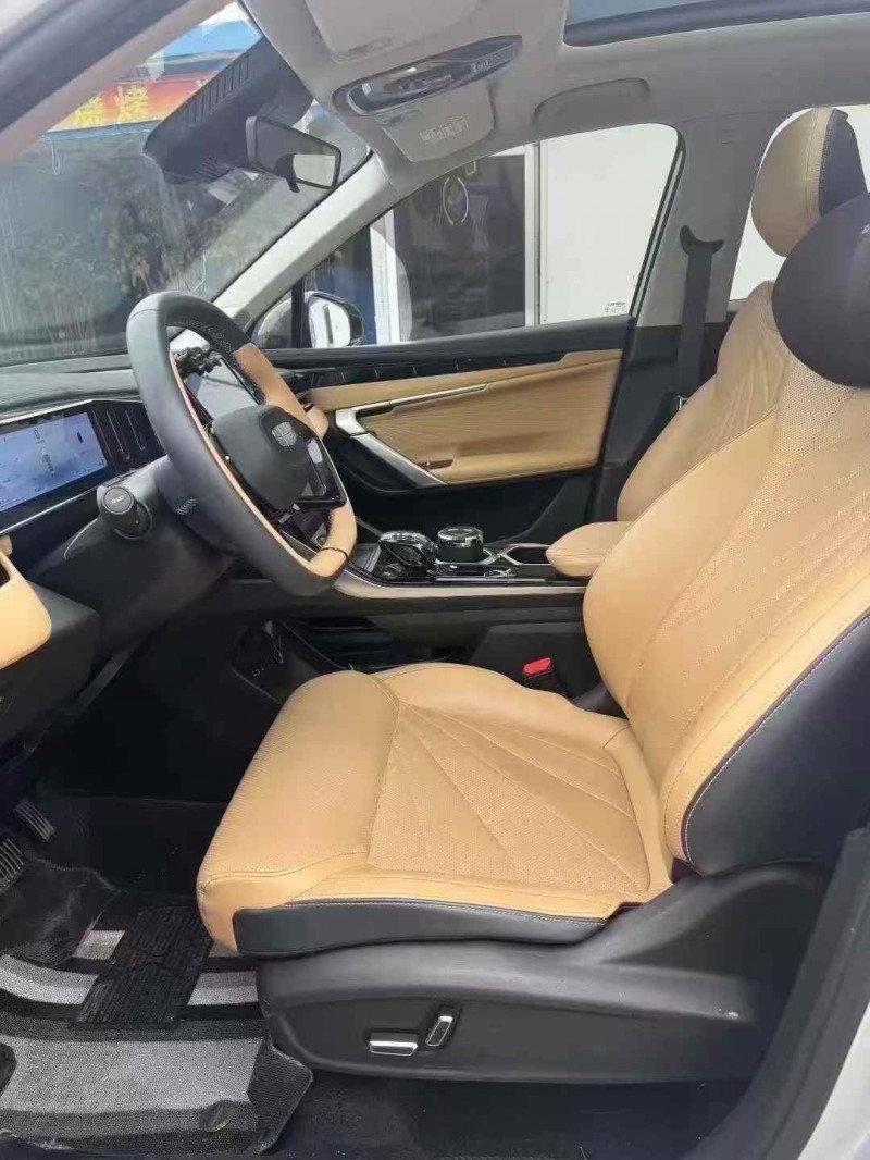 潍坊23年吉利博越4