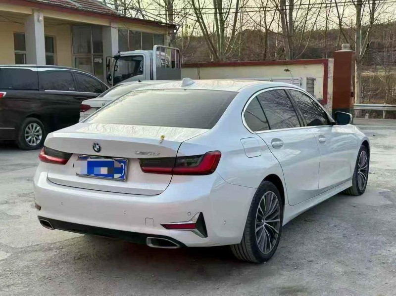 淄博19年宝马3系8