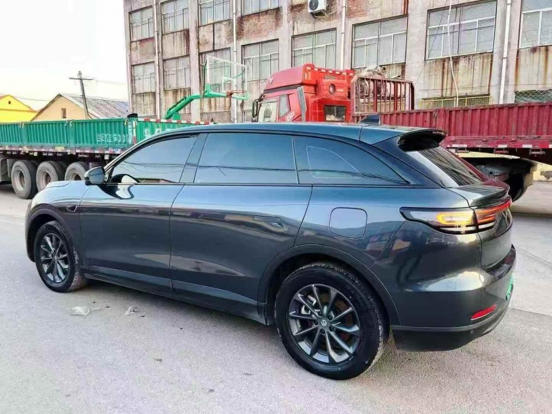 南京24年零跑汽车C117