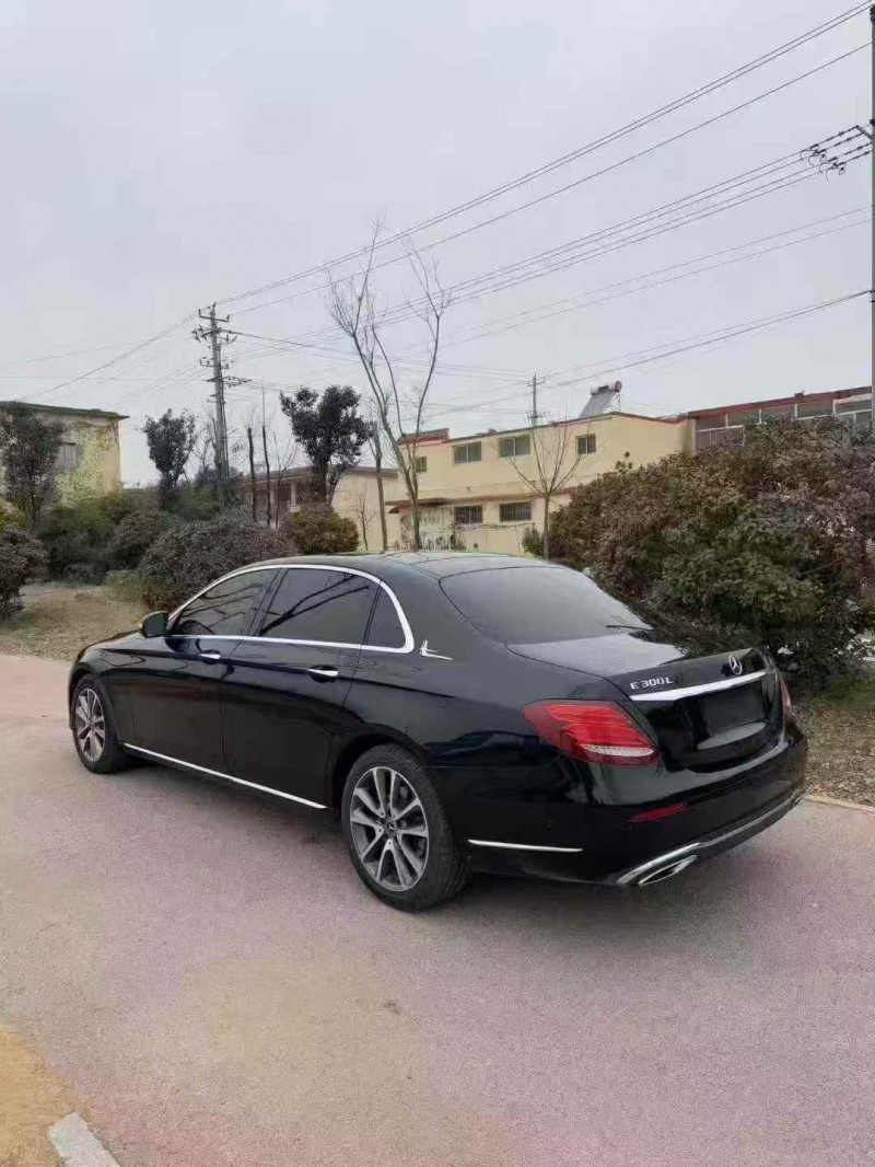 潍坊17年奔驰E8