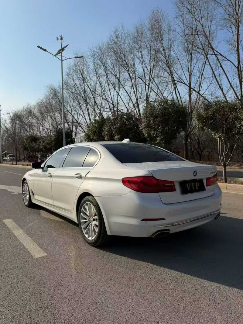 青岛20年宝马5系4