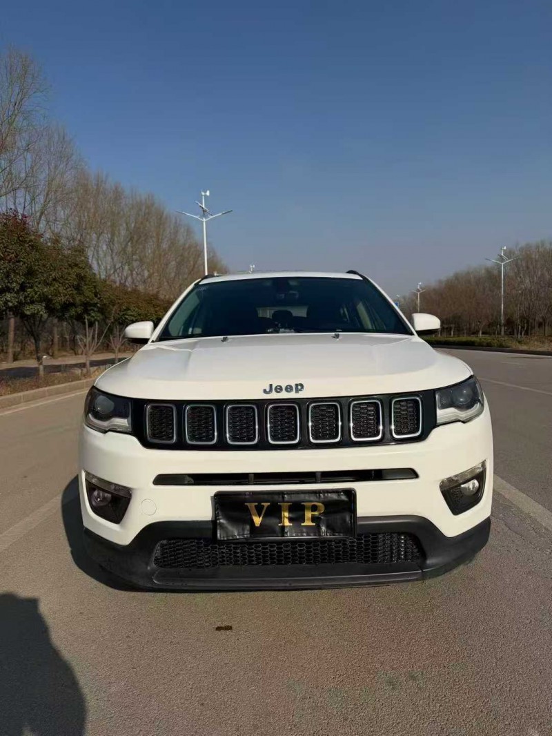 济宁18年Jeep指南者1