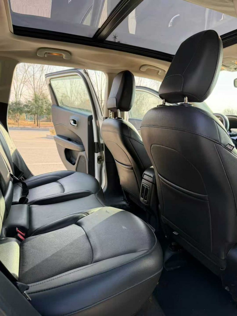 济宁18年Jeep指南者4