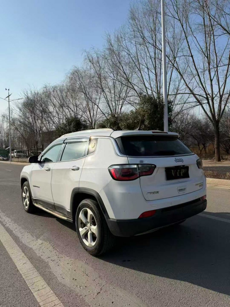 济宁18年Jeep指南者7