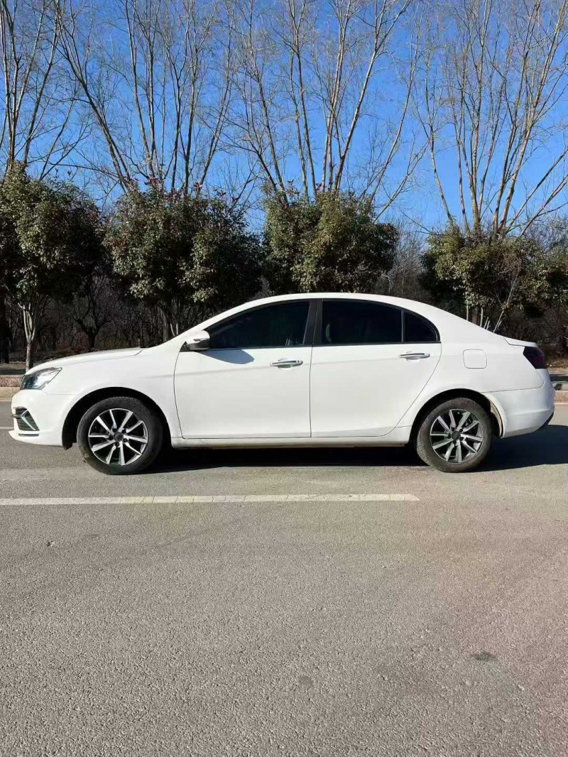 济宁20年吉利帝豪7