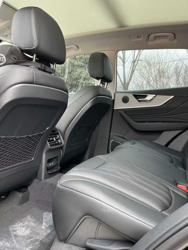 济宁25年红旗HS56