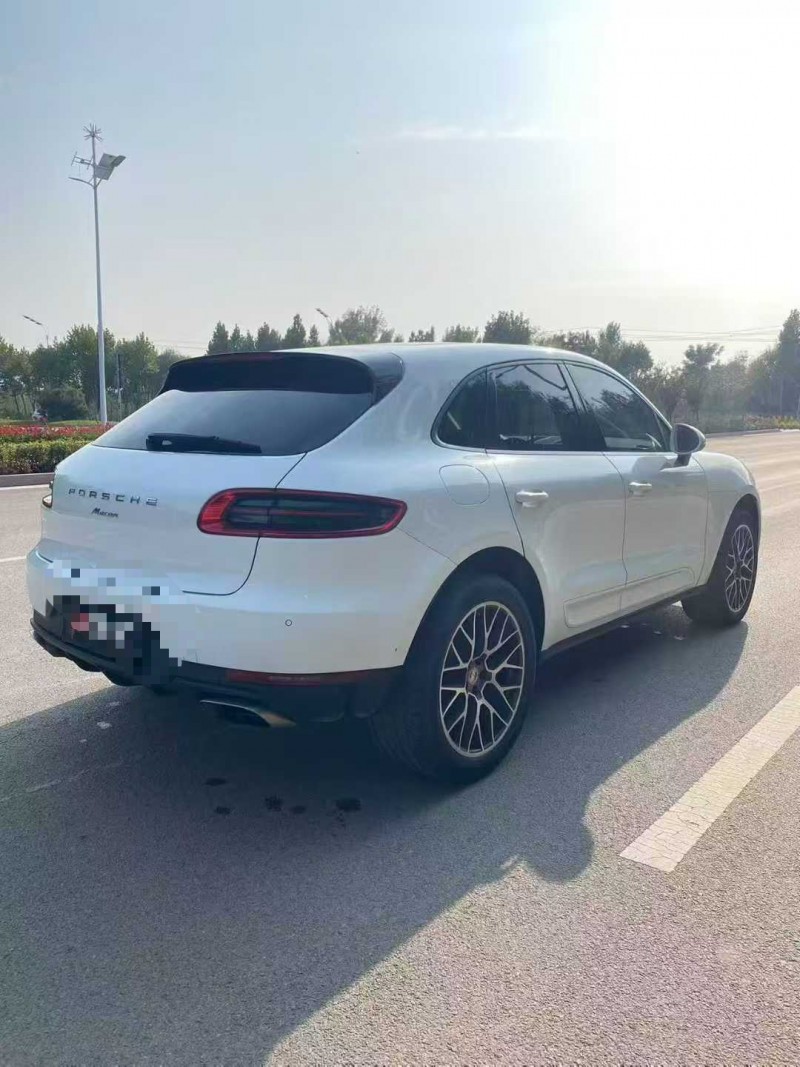 济宁15年保时捷Macan8