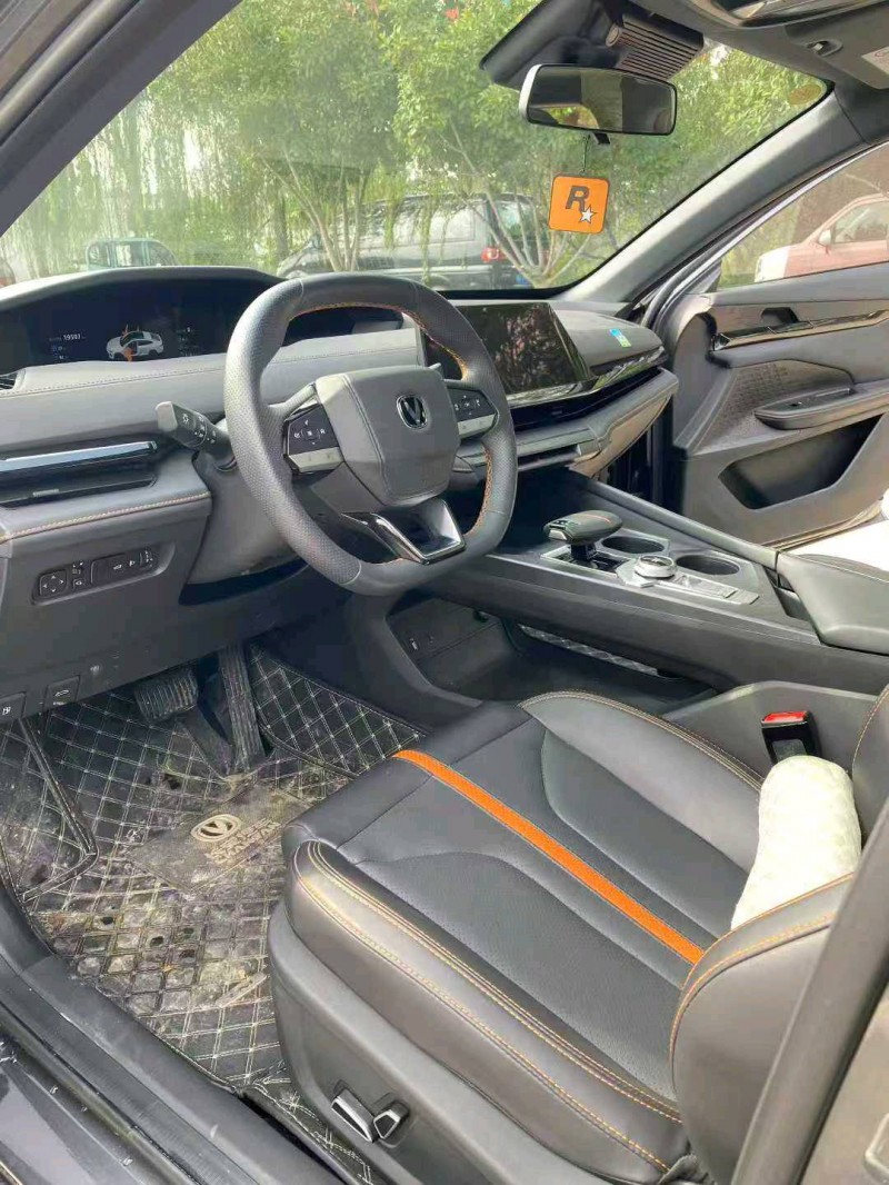 济宁24年长安汽车UNI4